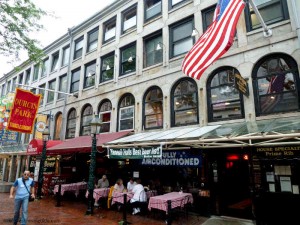 Durgin Park Boston Outside Seating Durgin Park Boston Outside M 300x225 Freedom Trail Historic Boston Restaurant Guide & Map