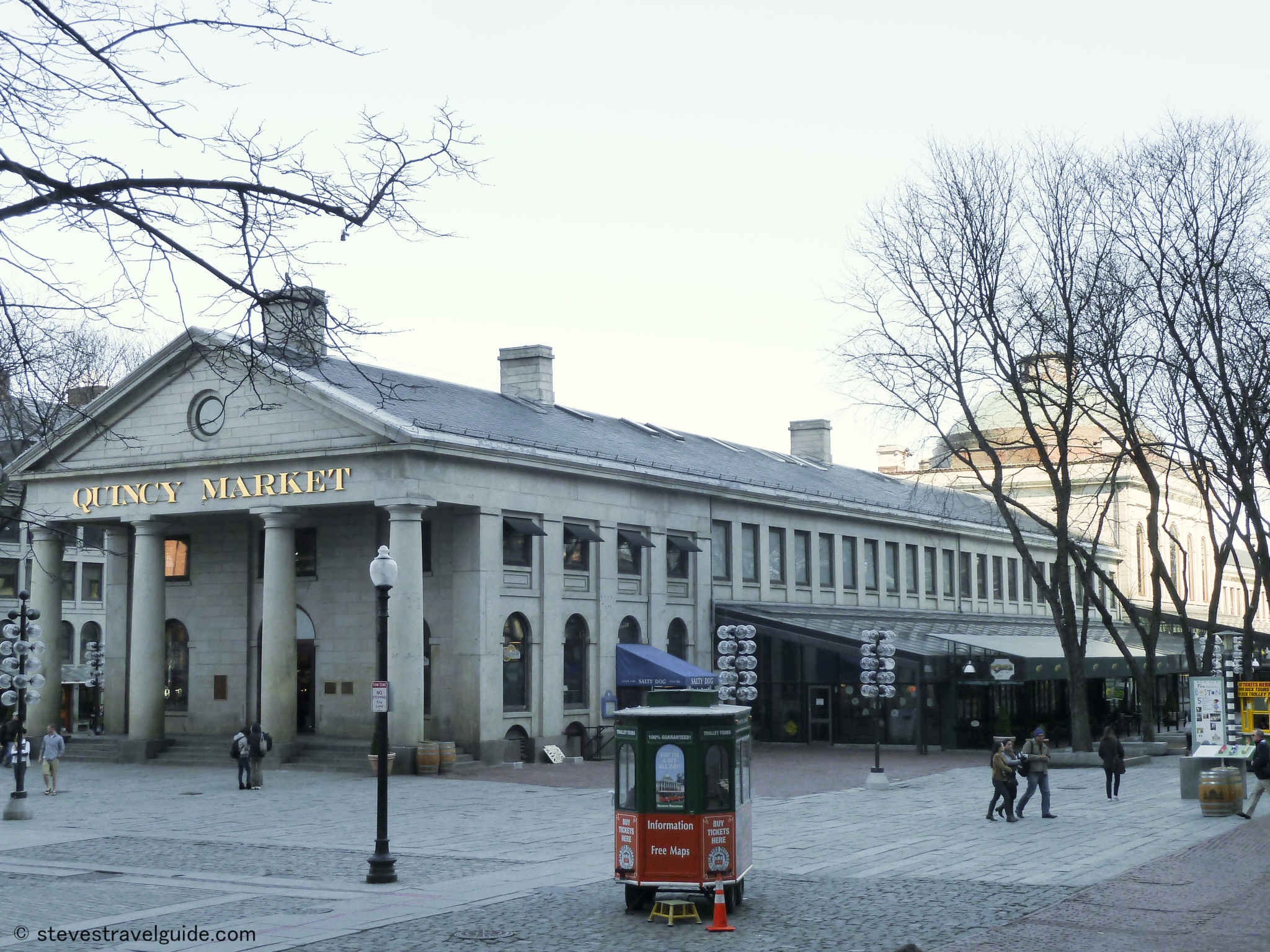 faneuil-hall-marketplace-quincy-market-boston