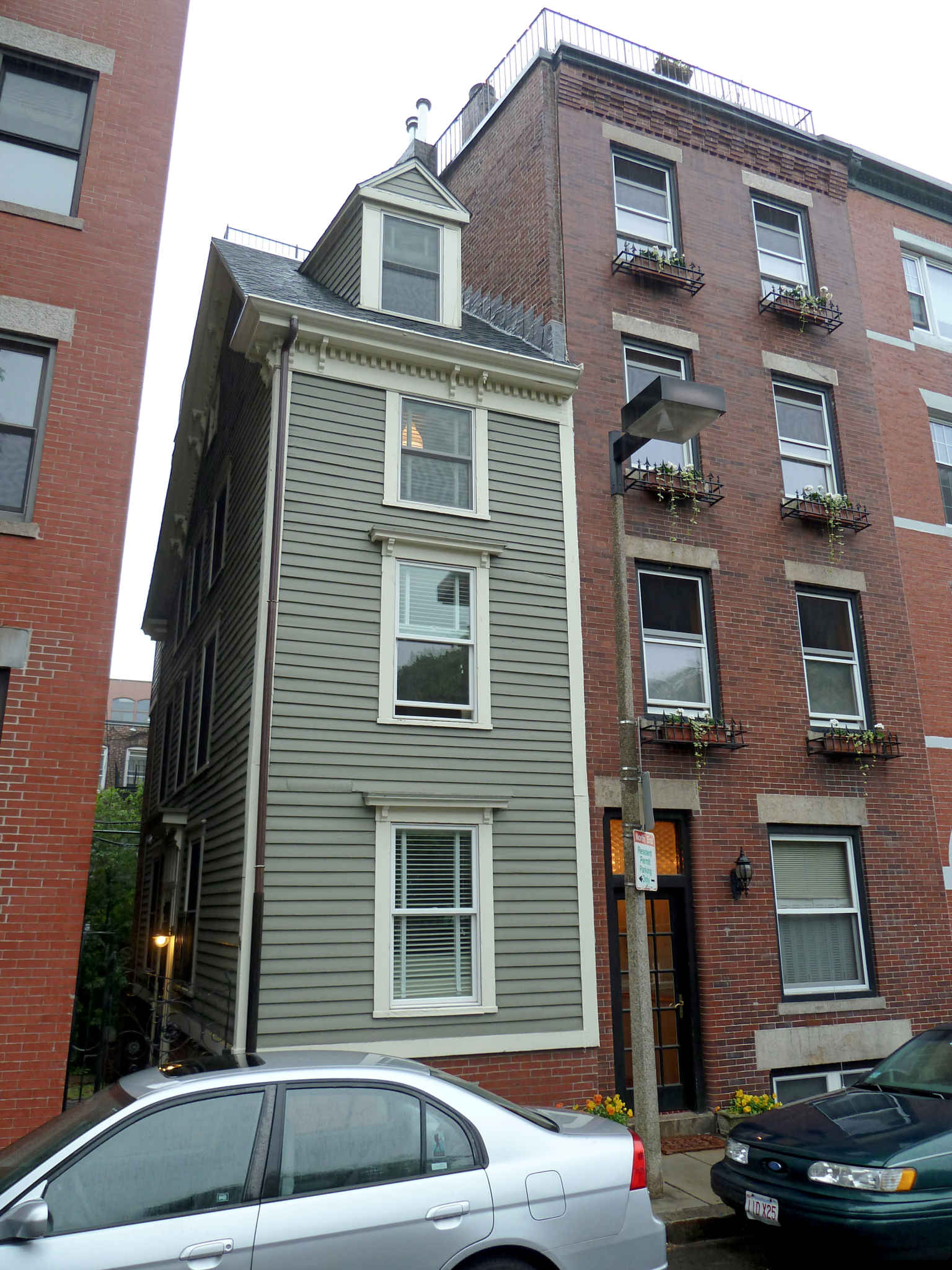 narrowest-house-boston